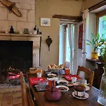 Chambres D Hotes, Wifi, Le Perche Bed & Breakfast